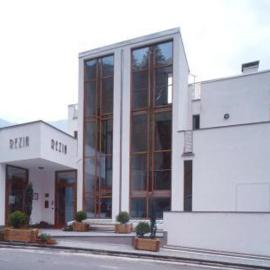 Hotel Rezia，位于松达洛的酒店