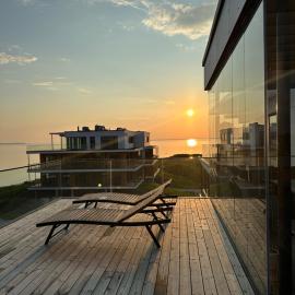 Luxurious Seaside Penthouse，位于哈普萨卢的酒店