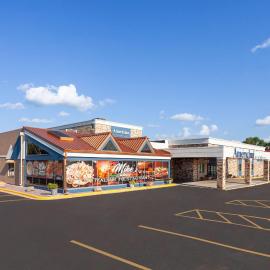 AmericInn & Suites by Wyndham Baraboo Event Center，位于巴拉布的酒店