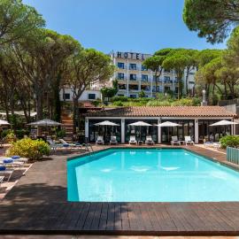 Hotel Garbi，位于卡莱利亚德帕拉弗鲁赫尔的酒店