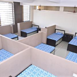 Dwarka Yatri Niwas，位于戈尔哈布尔的酒店