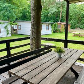 Domki letniskowe blisko plaży- Park Jantar，位于詹塔尔的酒店