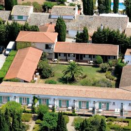 Hôtel et Appart'Hôtel Le Relais Du Val D'Orbieu