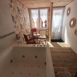 Le rouge baiser Love room，位于欧村的酒店