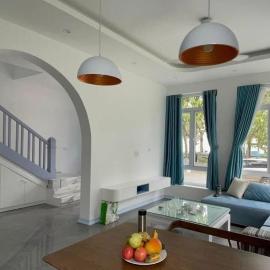 Villa 105 Eureka Linh Trường, biển Hải Tiến, Thanh Hoá，位于Mỹ Ðuc的酒店