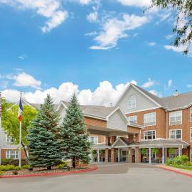 Country Inn & Suites by Radisson, Des Moines West, IA，位于克莱夫的酒店