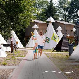Wioska Indiańska River Park Zator SPA RESORT，位于扎托尔的酒店