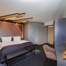 B&B Hotel Berlin-Airport，位于舍讷费尔德的酒店