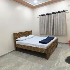 Maheshwari Yatri Nivas，位于Aundah的酒店