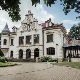 Pałac Polanka，位于克罗斯诺的酒店