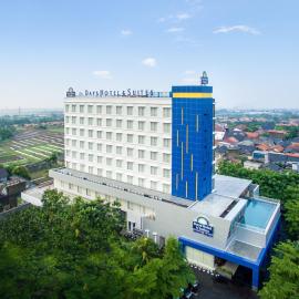 Days Hotel & Suites by Wyndham Jakarta Airport，位于当格浪的酒店