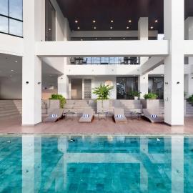 Luwansa Hotel and Convention Center Manado,位于美娜多的酒店