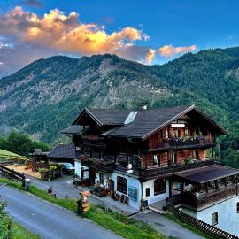 Veitenhof Alm im autofreien Kaisertal，位于埃布斯的酒店