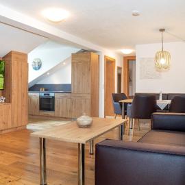 Ferienwohnung AUSZEIT mit Wellnessnutzung，位于艾恩灵的酒店