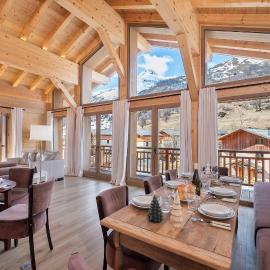 Chalet Stella Montis - Luxe et Proximité des Pistes，位于Praranger的酒店