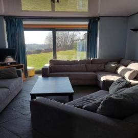Spacious Farmhouse, Libramont，位于利布拉蒙的酒店