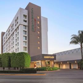 Courtyard by Marriott Puebla Las Animas，位于普埃布拉的酒店