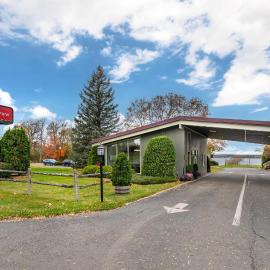 The Inn at Gran View Ogdensburg, an Ascend Collection Hotel,位于奥格登斯堡的酒店