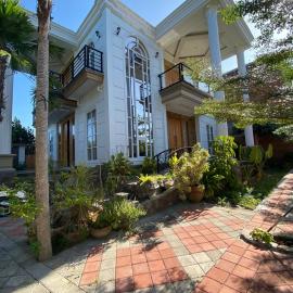 abneina pro homestay，位于Brassan的酒店