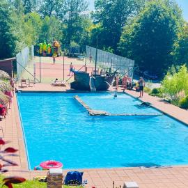 Spa Hotel Podlesí - Walldorf a Pohádková vesnička，位于Podlesí的酒店