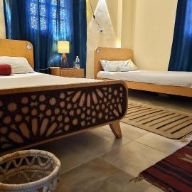 Bedouin Hostel- دار البدوي，位于达哈布的酒店
