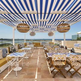 Amarello Hotel Praia Santo André, Tapestry Collection by Hilton，位于圣地亚哥-杜卡森的酒店