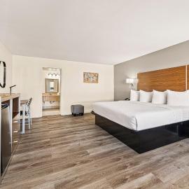 Heritage Inn Express Roseville，位于罗斯维尔的酒店