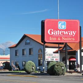 Gateway Inn and Suites，位于萨利达的酒店