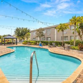 Quality Inn & Suites Tampa near Fairgrounds and Casino，位于坦帕的酒店