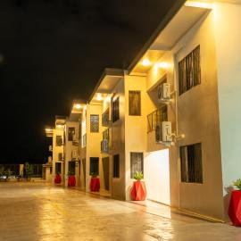 Airport Ace Villas，位于南迪的酒店