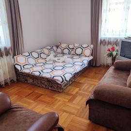 2 rooms Condo near Zoom Beach，位于康斯坦察的酒店