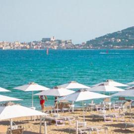 holiday house MAURIZIO，位于福尔米亚的酒店