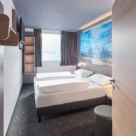B&B Hotel Köln-Airport，位于科隆的酒店