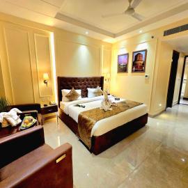 Hotel Regal Club and Resort，位于Malhour的酒店