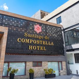 Hotel Santiago de Compostella Suites，位于昆卡的酒店