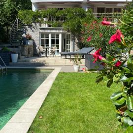 Studio swimming pool BXL，位于迪尔贝克的酒店