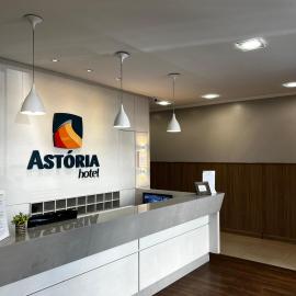 Hotel Astória Maringá，位于马林加的酒店