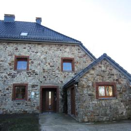 Luxury gite with sauna in Baugnez Malmedy，位于Arimont的酒店