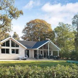 5 star holiday home in Dronningmølle