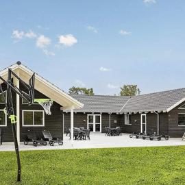 5 star holiday home in Frederiksværk，位于弗雷德里克斯伐克的酒店