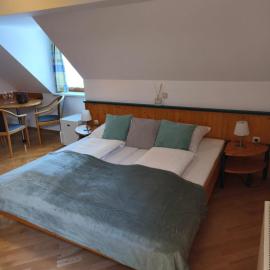 Gasthof Buchgraber，位于Edelsbach bei Feldbach的酒店