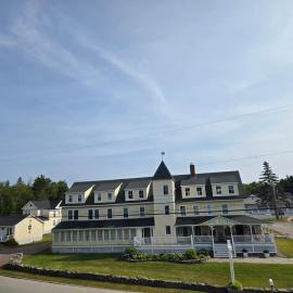Hotel Pemaquid,位于Bristol的酒店