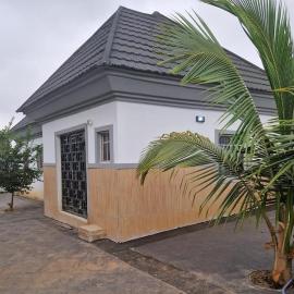 Exclusive Chalet - 2 Bedroom，位于Ilerin的酒店
