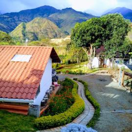 Arco Iris Vilcabamba Farm，位于比尔卡班巴的酒店