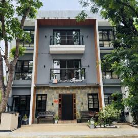 Townhouse Oak Kegama Residences，位于Cavite的酒店