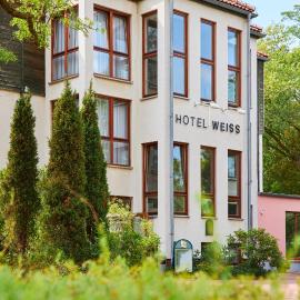 Hotel Weiss,位于安格尔明德的酒店