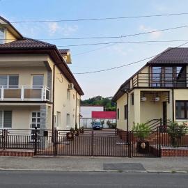 ALDOLA Inn，位于拉姆尼库沃尔恰的酒店