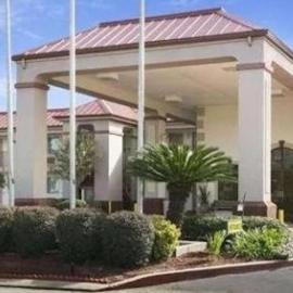 Staywell Suites，位于巴吞鲁日的酒店