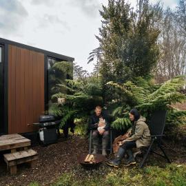 Kiwi Farm Cabin 2 by Tiny Away，位于Waitoki的酒店