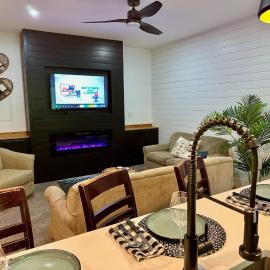 Modern 2BR Retreat in Harbor，位于哈伯斯普林斯的酒店